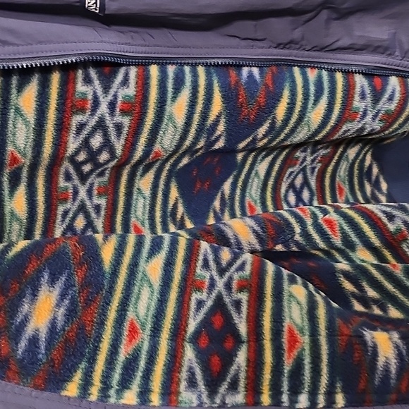 Lands' End Men's Squall Jacket with Aztec Patterned Lining And Self Collar - Picture 4 of 6